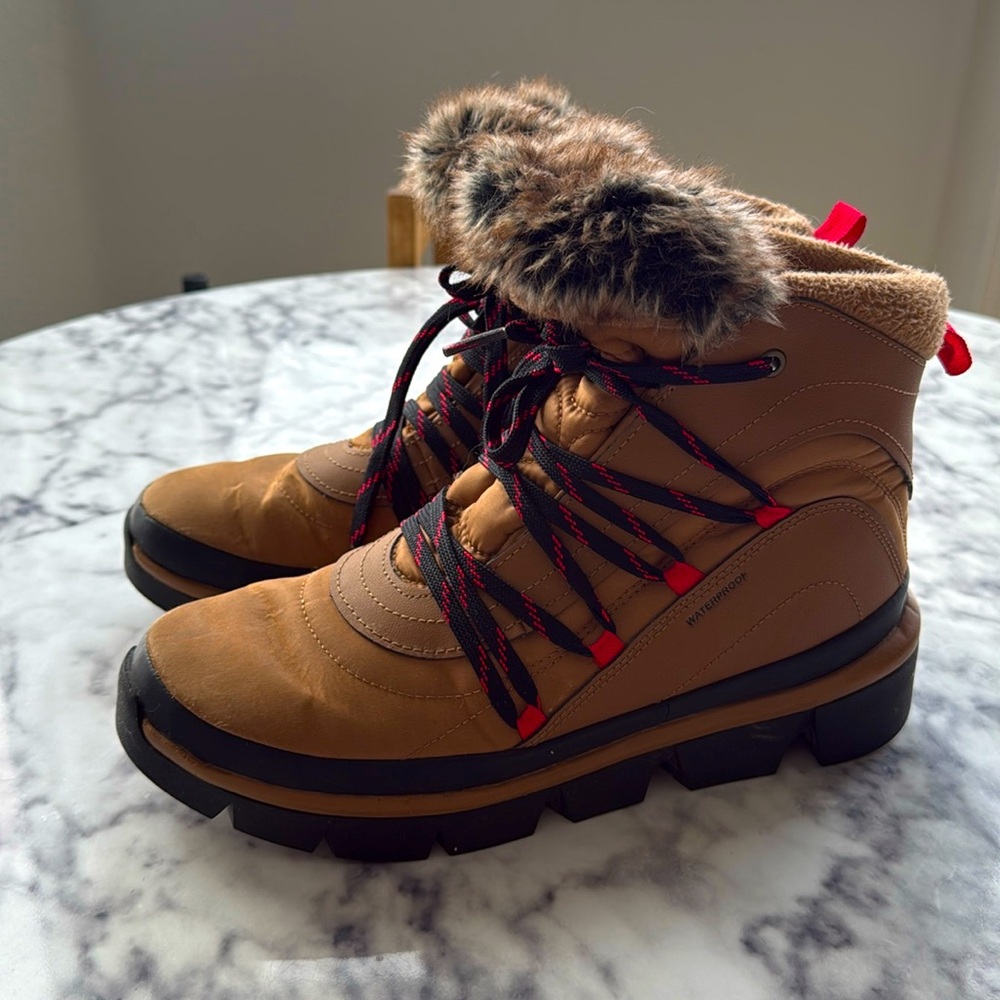 Women's Size 9 Columbia Keetley Waterproof High-top Boots